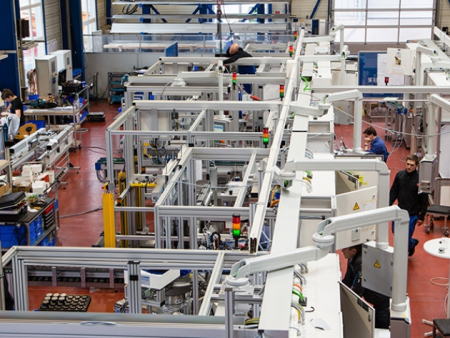 Fachkräftemangel in der Metall- und Elektro-Industrie / Foto © Gesamtmetall