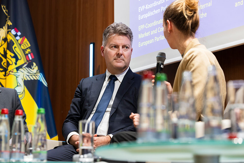 Parlamentarischer Abend von Gesamtmetall in Brüssel © Diego Ravier/ BR&U