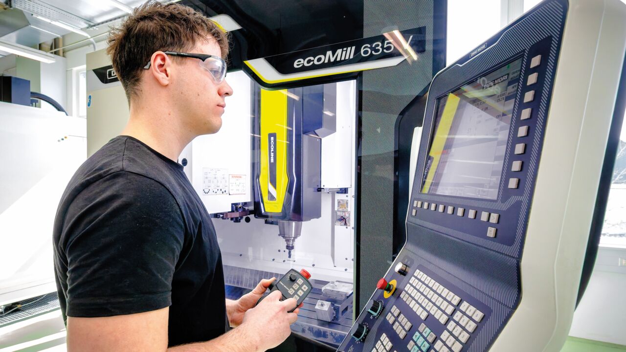 Allround-Talente für die Luftfahrt: So bildet Liebherr-Aerospace den Nachwuchs aus